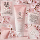 fait des zoom sur les détails avec des petits goutelettes sur le produitsn avec des fond de leurs de sakura floutté (gemini-3.1-flash-image-preview)